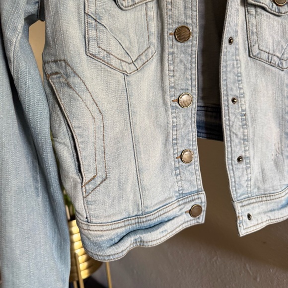 Jean jacket - Picture 14 of 14